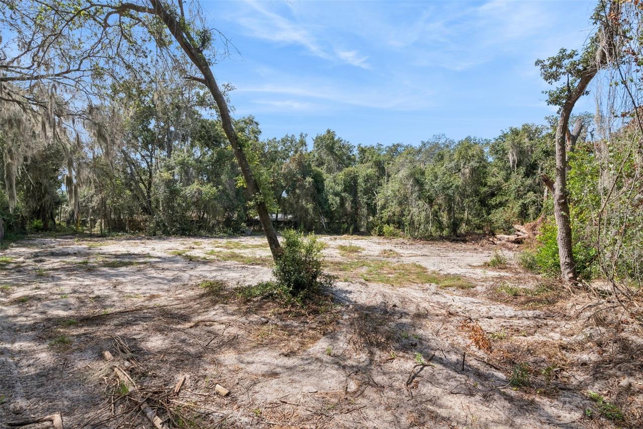 Bethune St., Leesburg, FL 34788