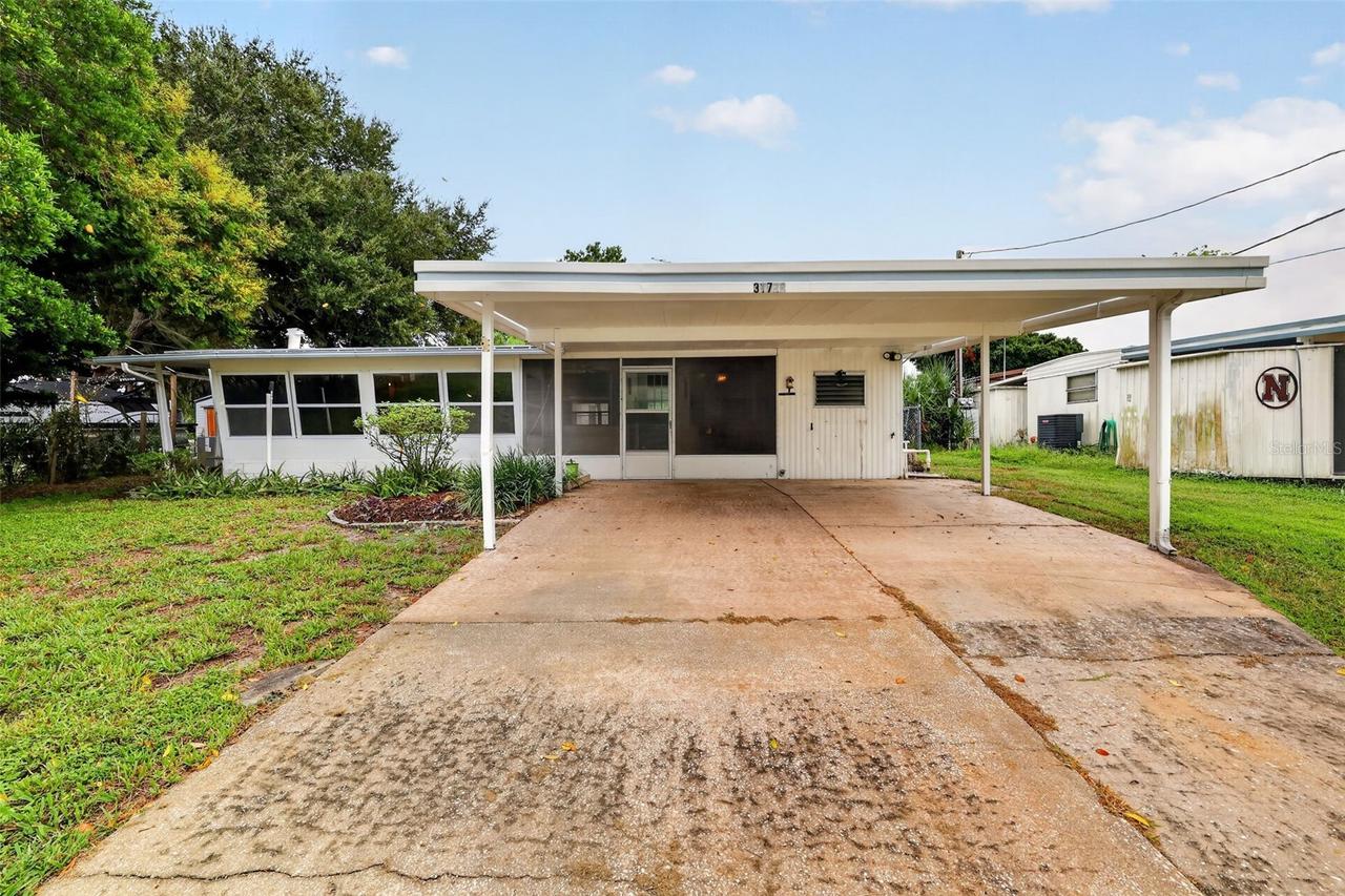 31722 Imperial Dr., Tavares, FL 32778