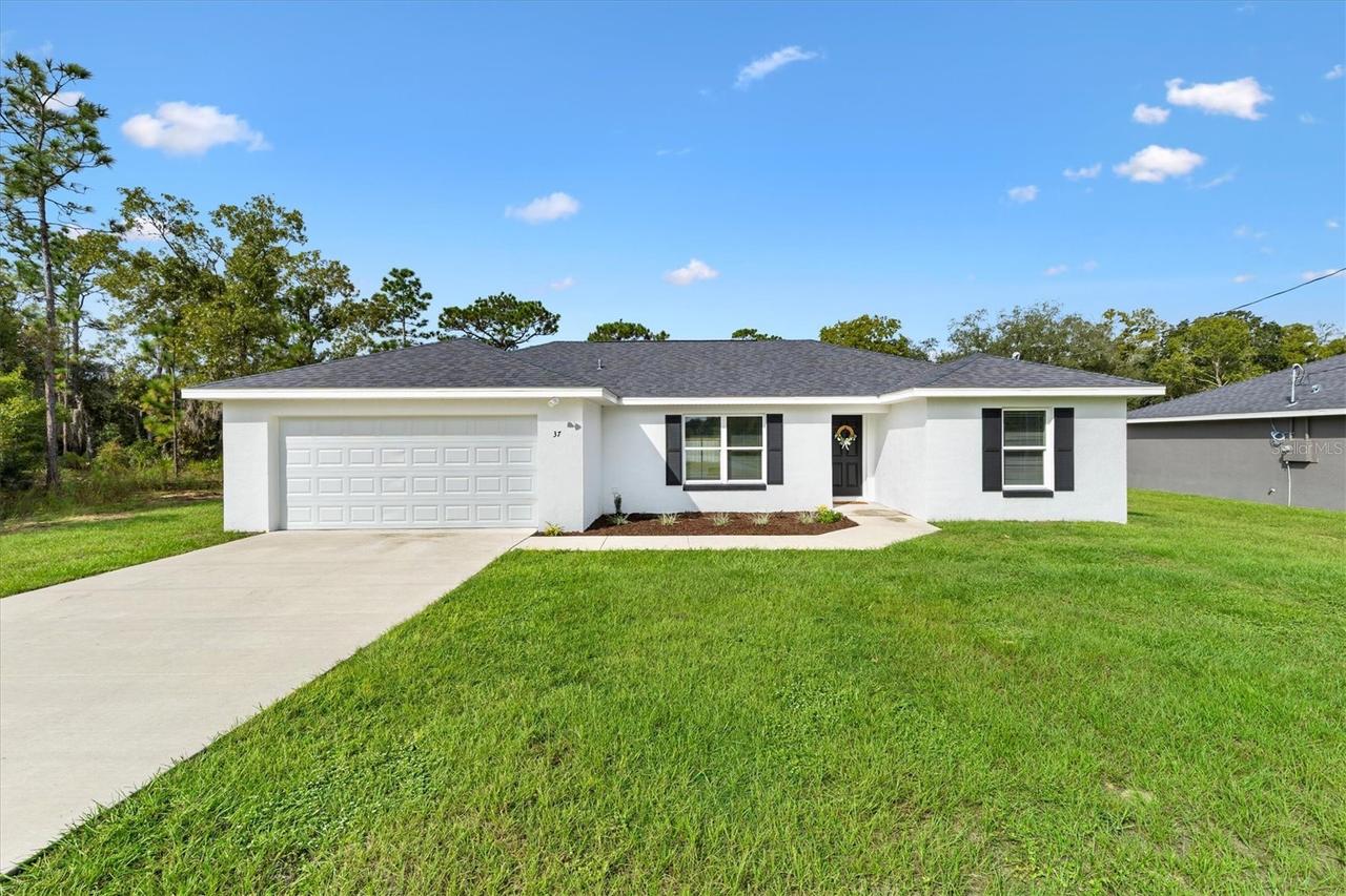 37 Guava Terrace Radial, Ocklawaha, FL 32179