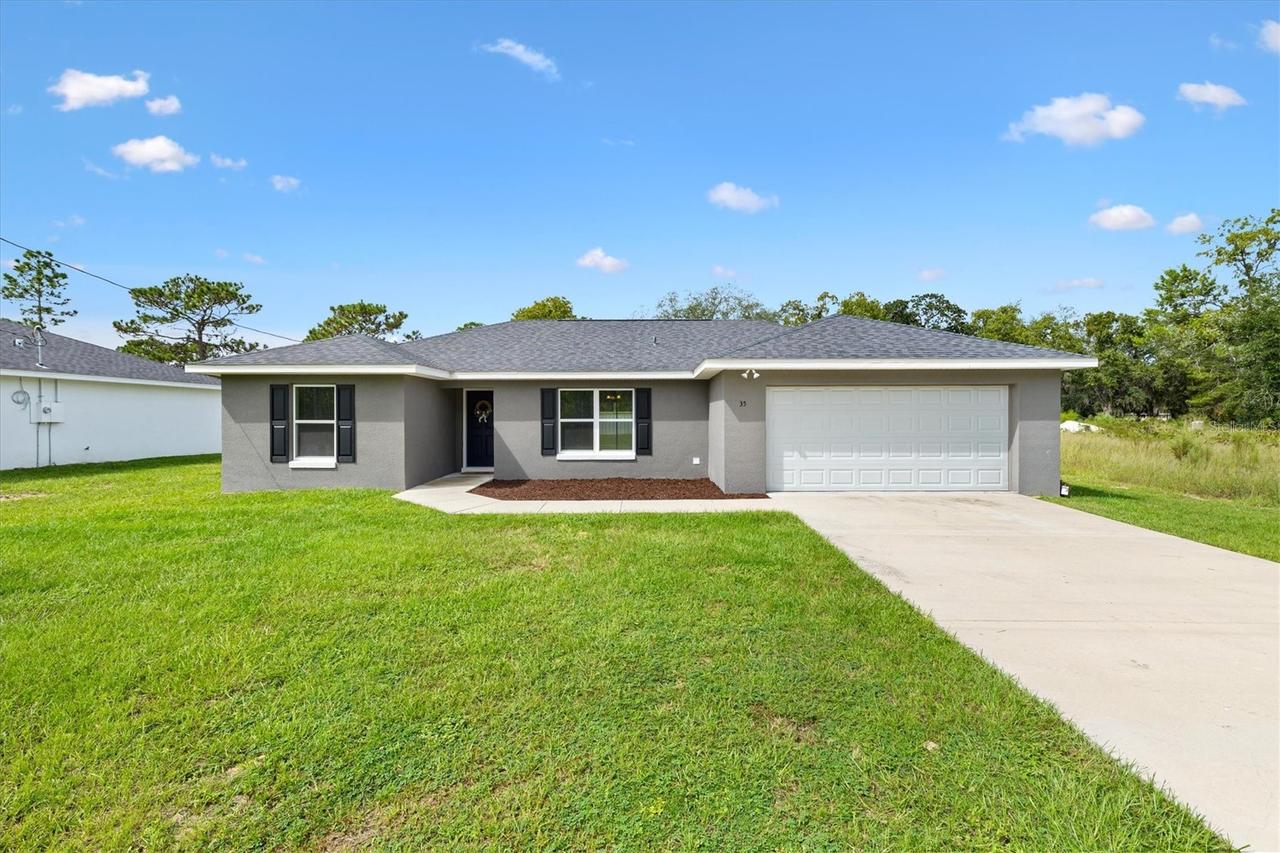 35 Guava Terrace Radial, Ocklawaha, FL 32179