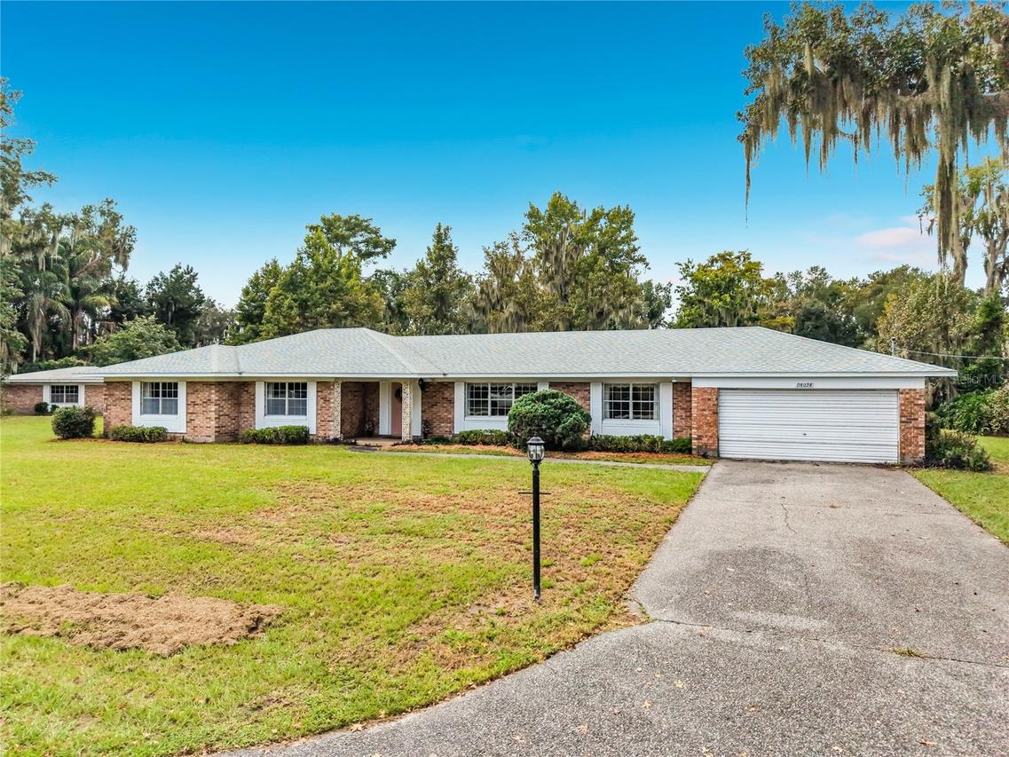 8038 Spring Dr., Yalaha, FL 34797
