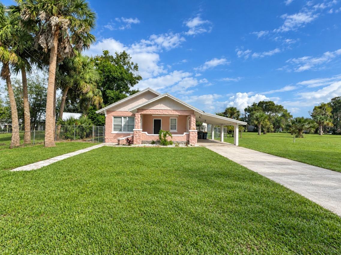 494 Brainard Ave., Umatilla, FL 32784