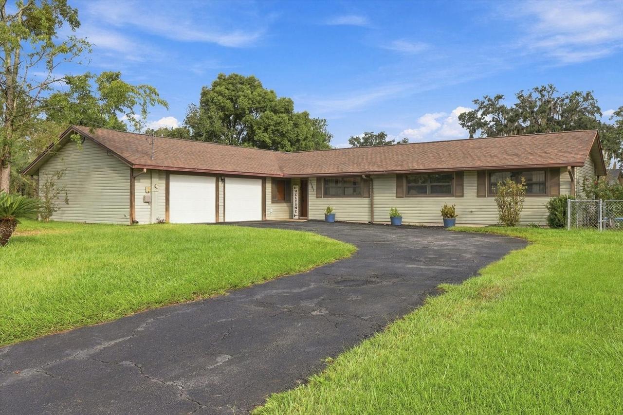 2141 NE 9th St., Ocala, FL 34470