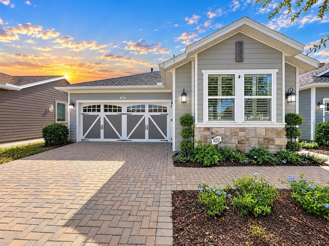 374 Alcove Dr., Groveland, FL 34736