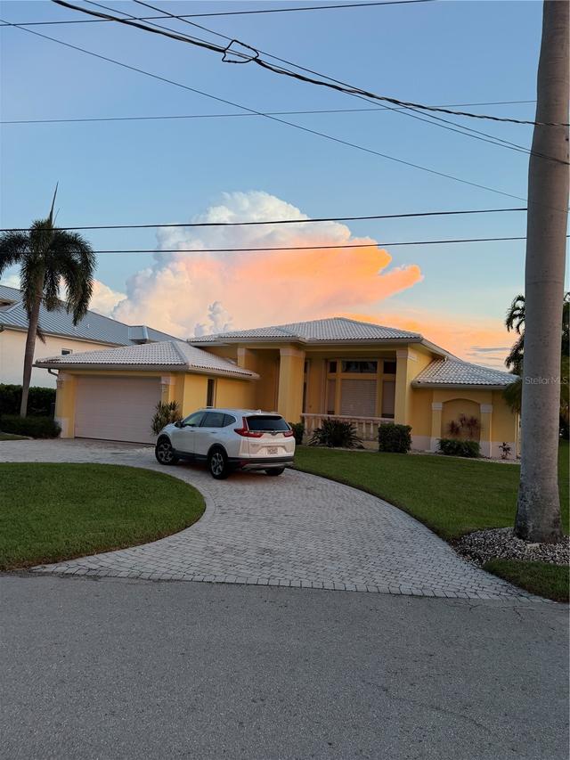 264 Bayshore Dr., Cape Coral, FL 33904
