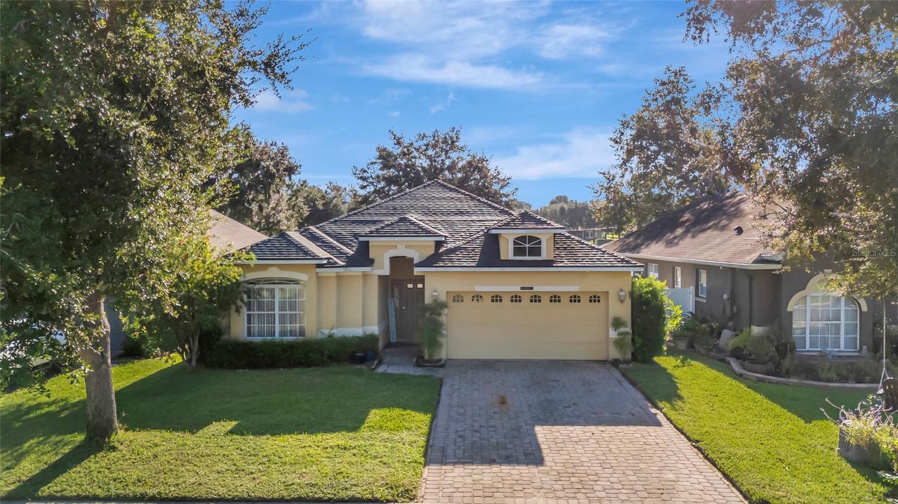 4877 Grassy Knoll Dr., Tavares, FL 32778