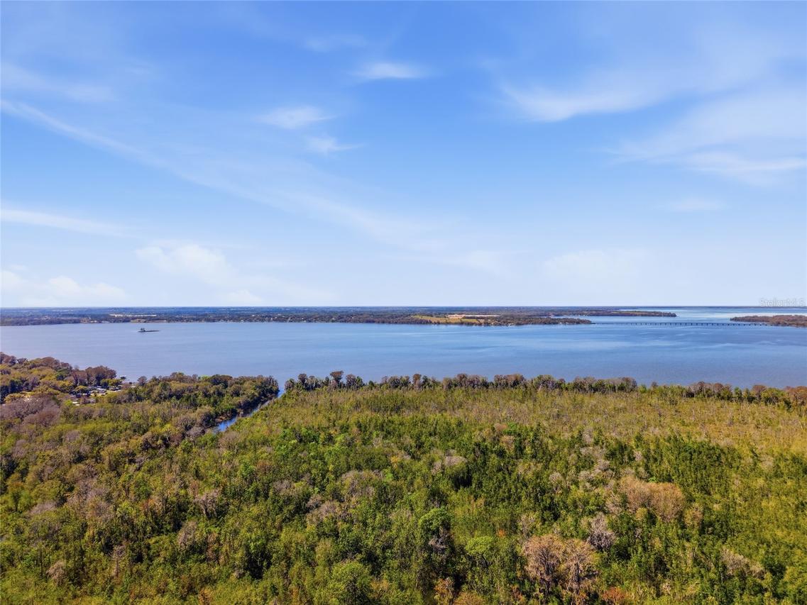 13401 Palm Dr., Astatula, FL 34705