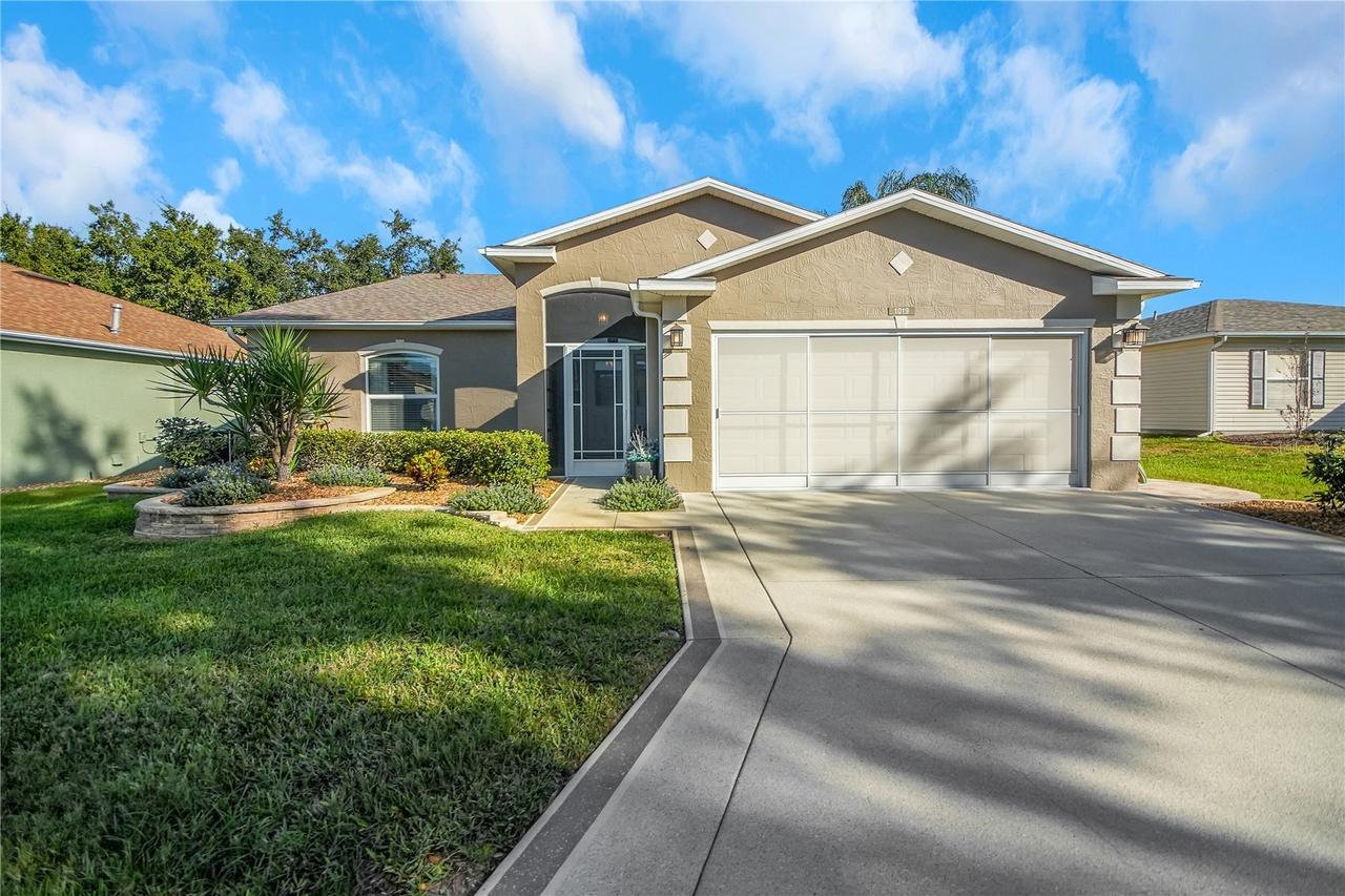 1019 Meadowbend Dr., Leesburg, FL 34748