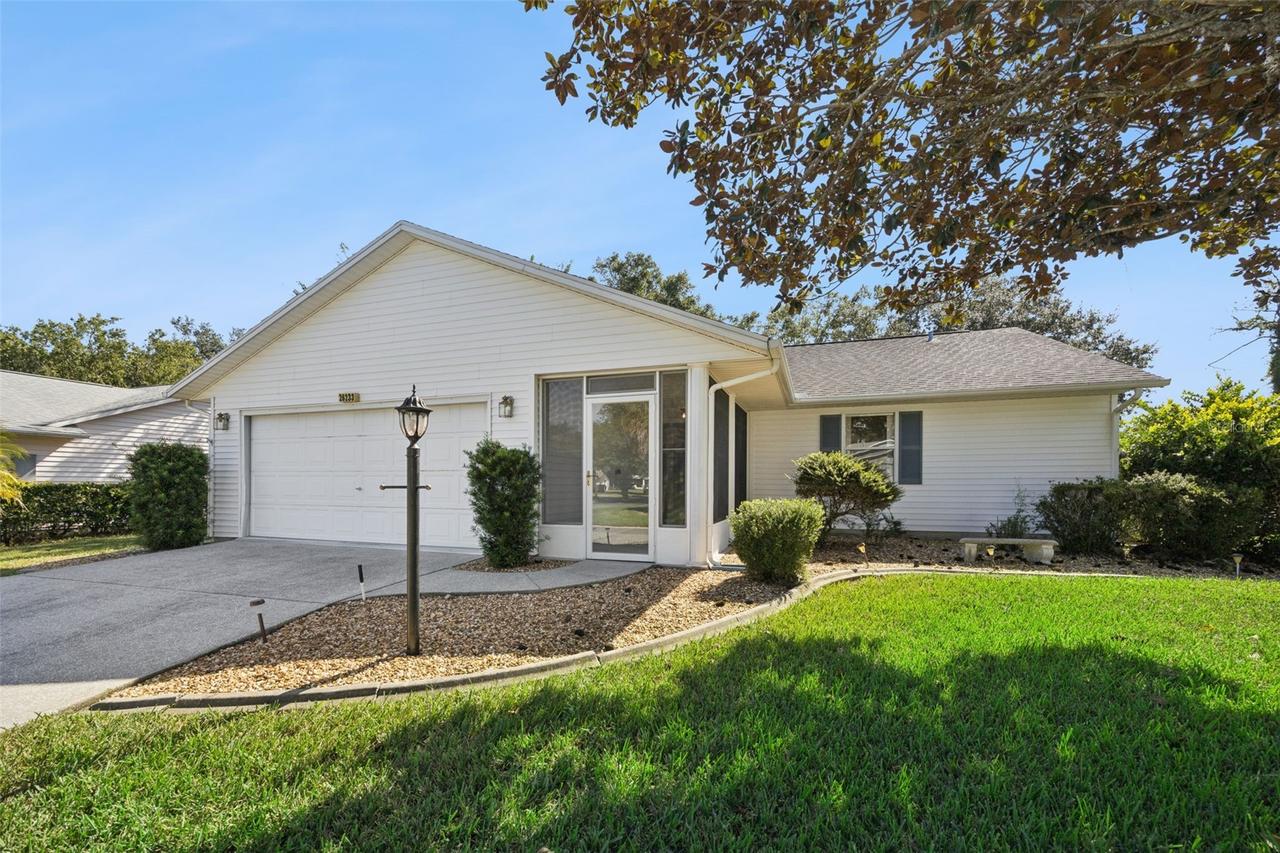 26233 Newcombe Cir., Leesburg, FL 34748