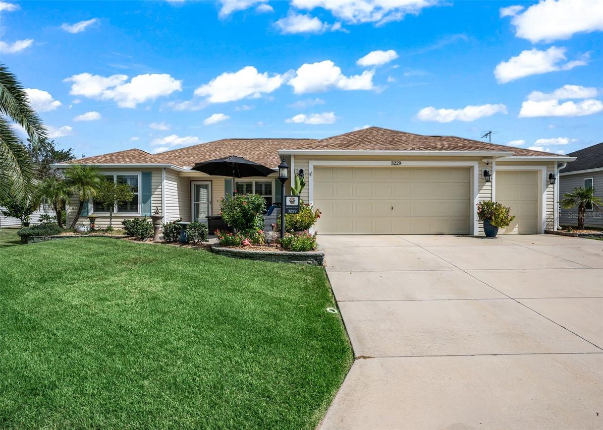 3229 Dressendorfer Dr., The Villages, FL 32163