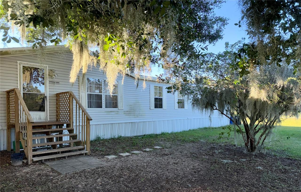 25207 Jefferson St., Astatula, FL 34705