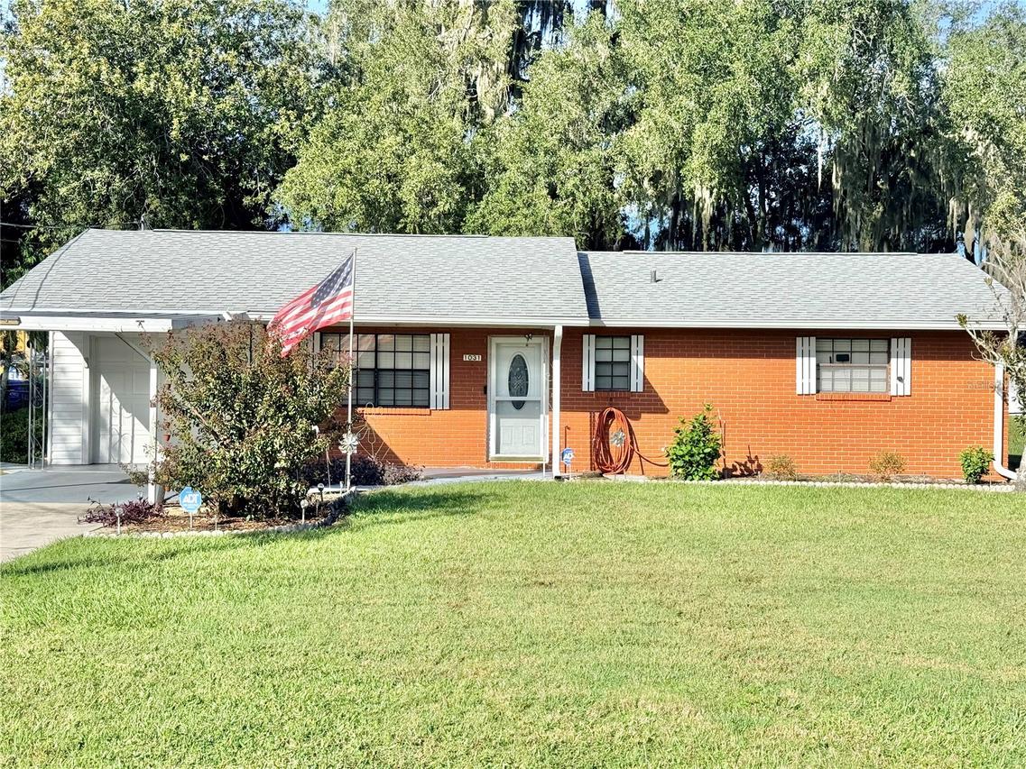 1031 Park Ave., Tavares, FL 32778