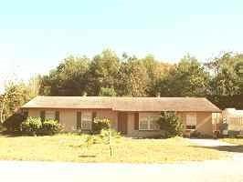1305 SE Maple Street, Hs, Gainesville, FL 99999