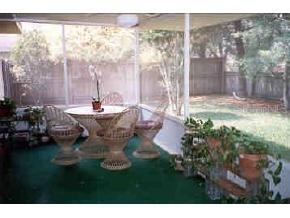 6104 NW 37th Dr, Gainesville, FL 99999