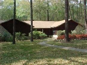 3130 NW 31st St., Gainesville, FL 32605