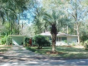 1336 NE 7th St, Gainesville, FL 32601