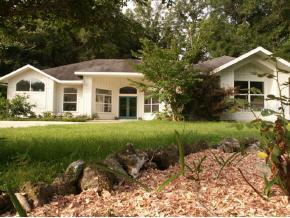 22316 SW 15th Ave., Newberry, FL 32669