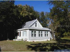 815 Lake Kempton Dr., Hawthorne, FL 32640