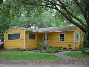 437 NW 30th Ave., Gainesville, FL 32609