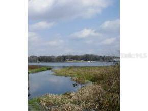 164 Little Orange Lake Dr, Hawthorne, FL 32640