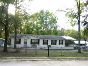 681 Davis Street, Bronson, FL 32621