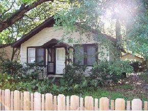 2943 NW 6th St., Gainesville, FL 32609