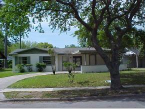 2425 NE 13 Ave., Gainesville, FL 32641