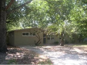 2903 NE 10th Street, Gainesville, FL 99999