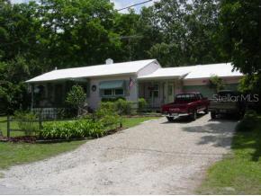 425 NW 8th St., High Springs, FL 32643