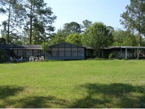 206 Sunnyside Dr., Hawthorne, FL 32640