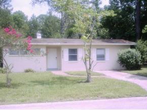 1322 NE 19th Pl., Gainesville, FL 32609