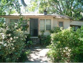 432 SE 15th St., Gainesville, FL 32641