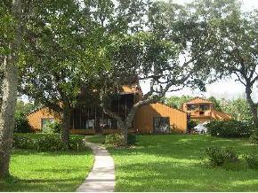 211 Starlake Dr., Hawthorne, FL 32640