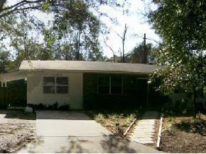 1951 NW 39th Pl., Gainesville, FL 32605