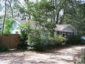 703 NW 11th Ave., Gainesville, FL 32601