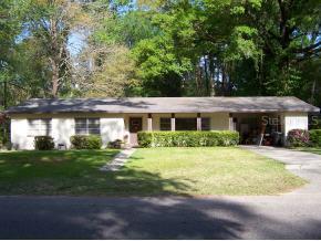 3925 SW 19th St., Gainesville, FL 32602