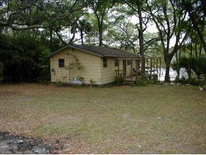 127 Twin Lakes Rd., Hawthorne, FL 32640