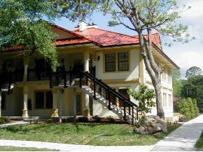 110 NE 10th Avenue, Gainesville, FL 32601