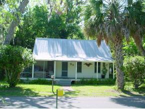 5920 Lexington Ave., Melrose, FL 32666