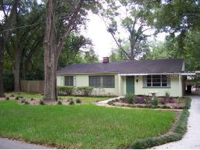 915 NW 13th Ave., Gainesville, FL 32601