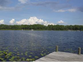 291 Riley Lake Dr., Hawthorne, FL 32640