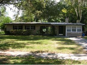 2211 NE 12 St., Gainesville, FL 32609