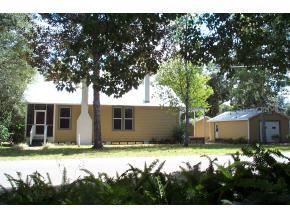 5729 Trout St., Melrose, FL 32666