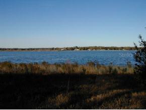 124 E Sunnyside Beach Rd., Hawthorne, FL 32640