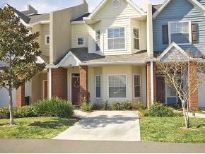 10530 NW 28th Place, Gainesville, FL 32606