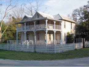 1010 NW 2nd Ave., High Springs, FL 32643