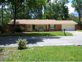 4121 NW 15th Place Pl., Gainesville, FL 32605
