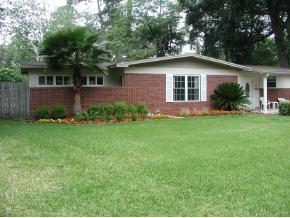 2210 NE 9th Street, Gainesville, FL 32609