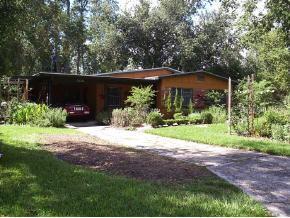 1326 NE 14 St., Gainesville, FL 32609