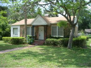 824 NW 16 Ave., Gainesville, FL 32601